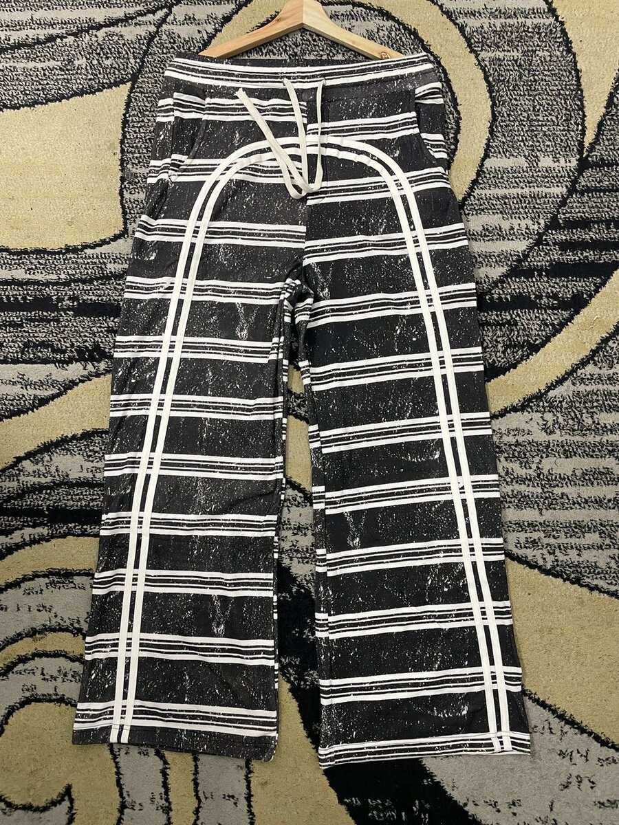 Pantalons amples à rayures