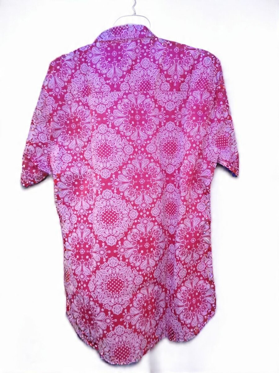 Chemise Rouge à Motifs