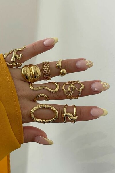 Ensemble Boucles d'Oreilles et Bagues Dorées