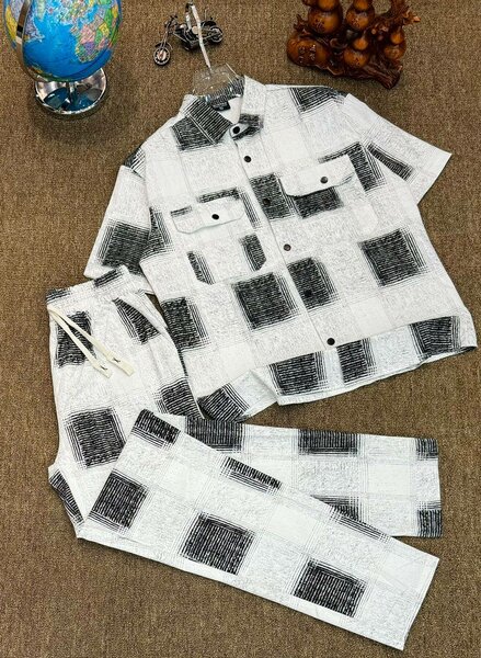 Tenue décontractée à carreaux