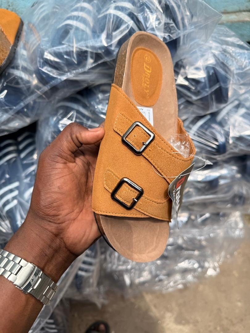 Sandales en cuir à deux boucles