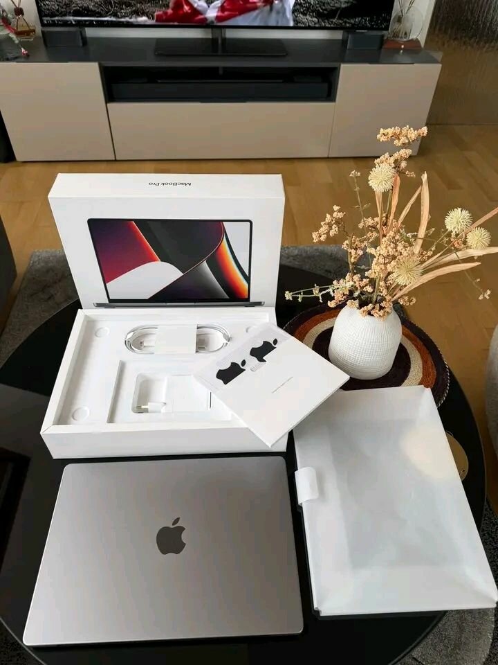 MacBook Pro 14" M1 Max