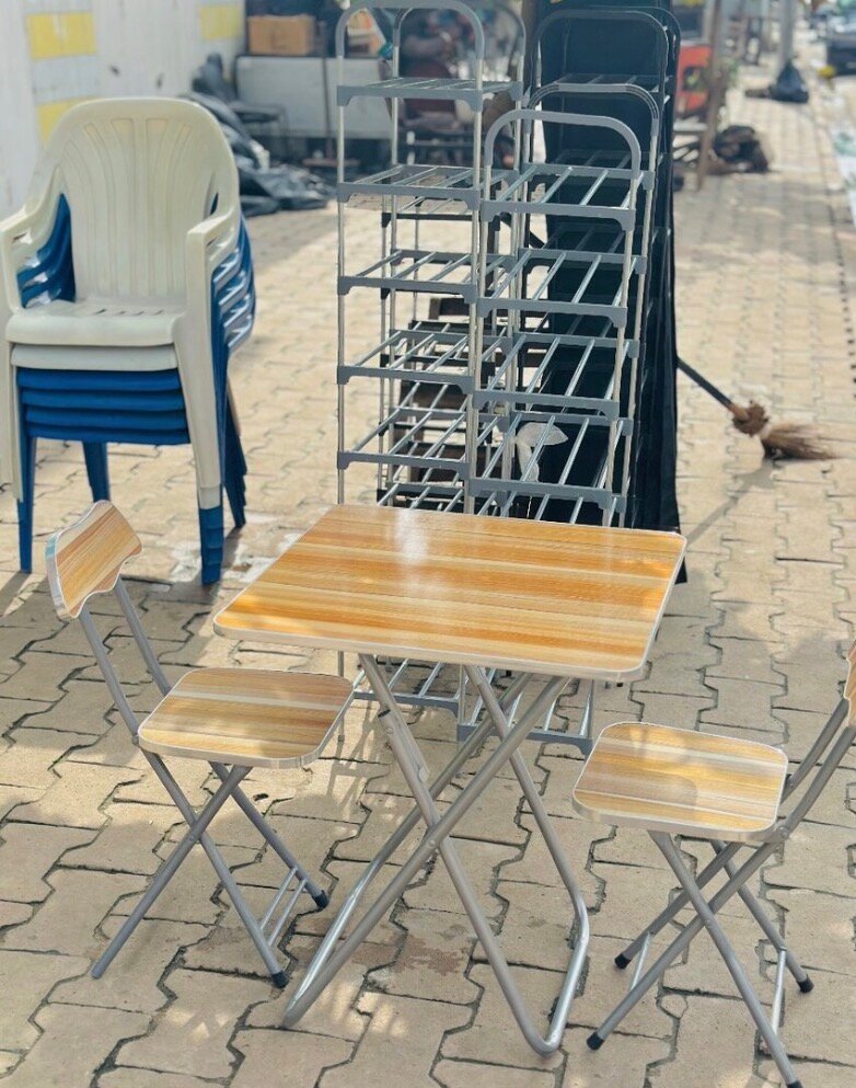 Table à manger moderne