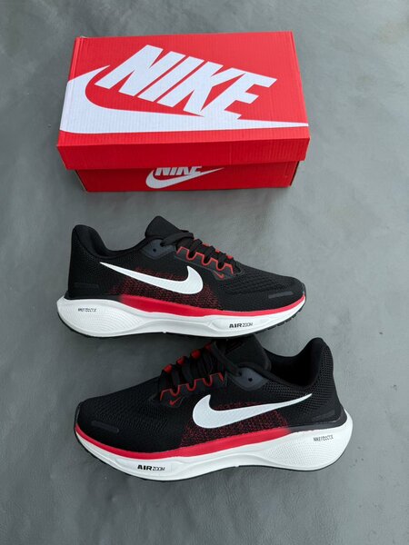 NIKE ZOM