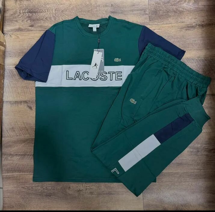 Ensemble sportif Lacoste