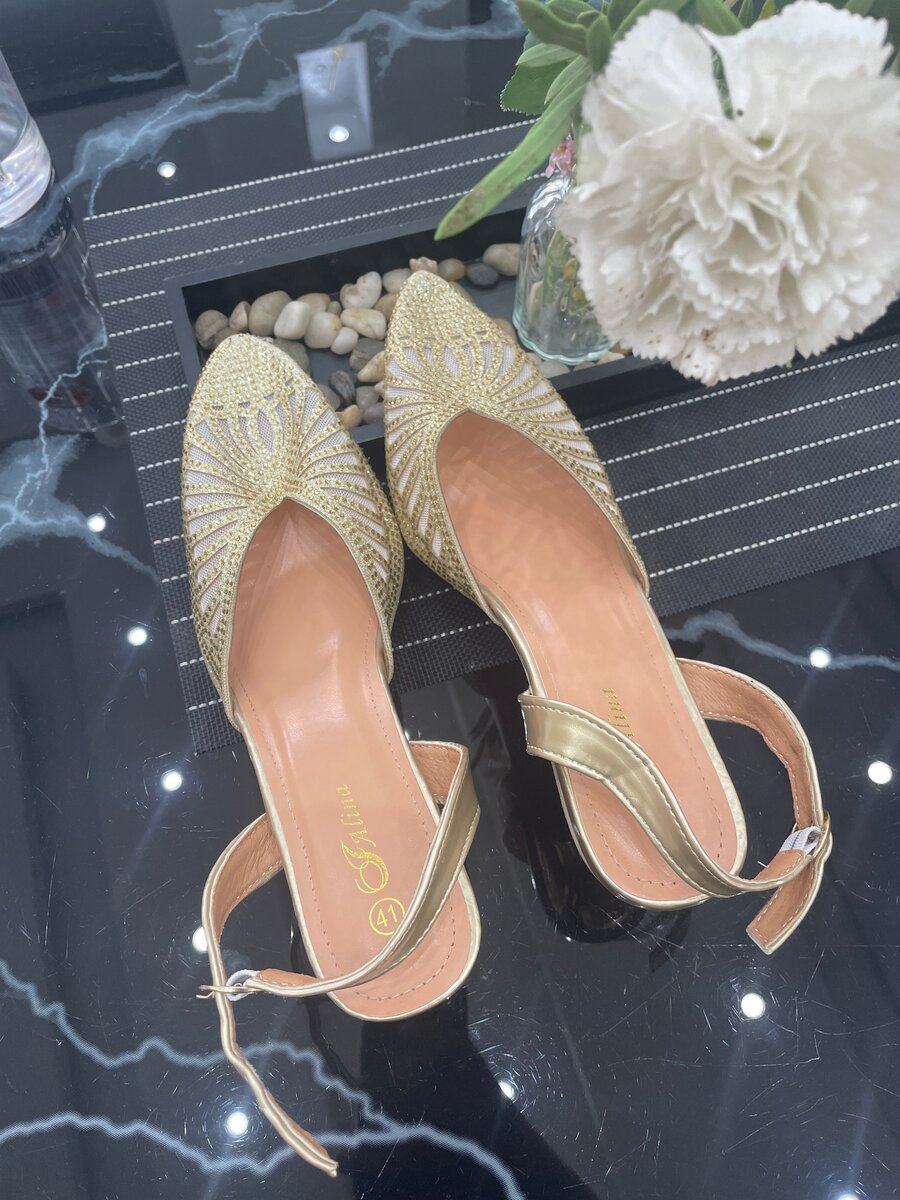 Sandales dorées à talons