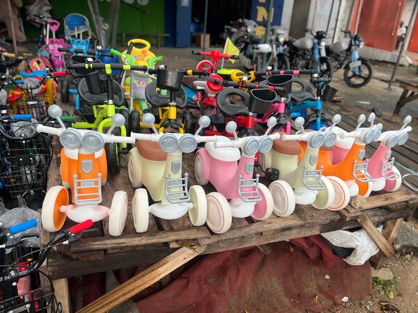 Tricycle enfant amusant