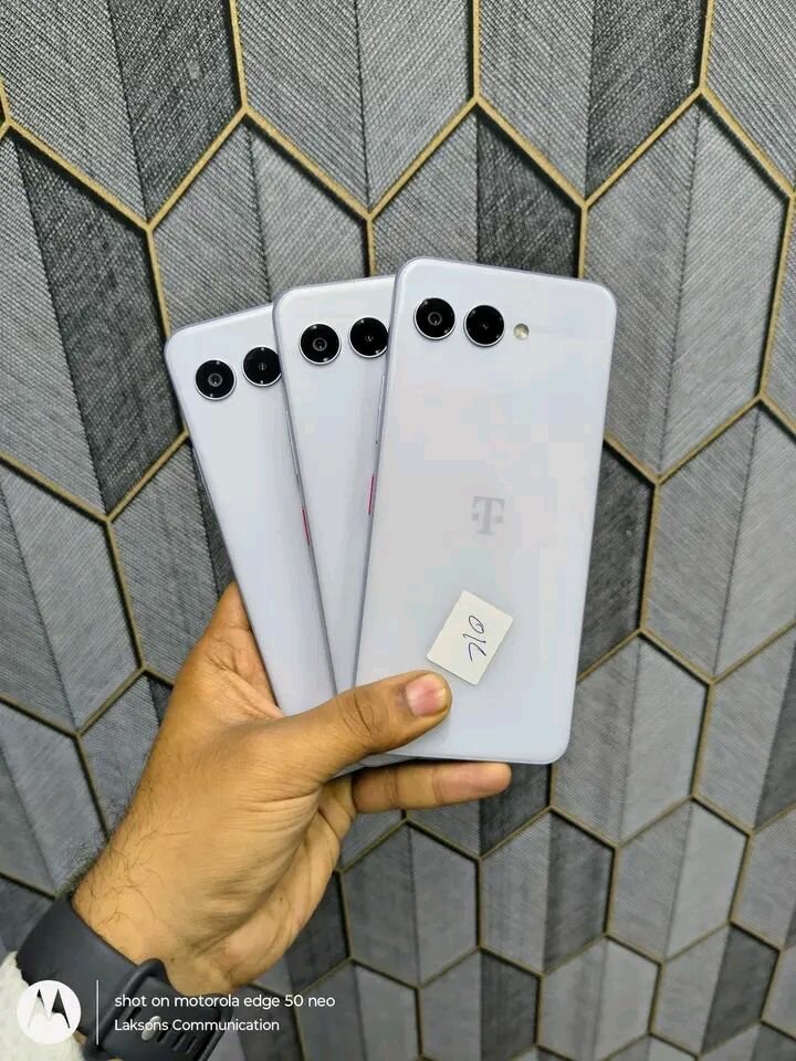 Téléphone Motorola blanc