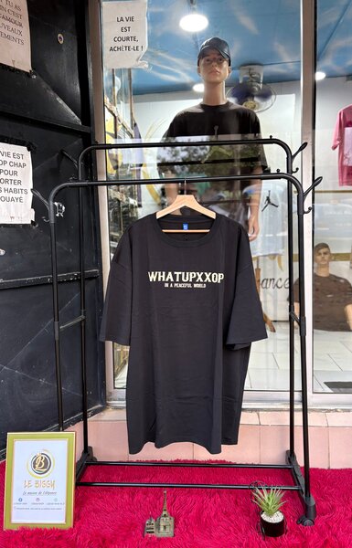 T-shirt noir graphique urban