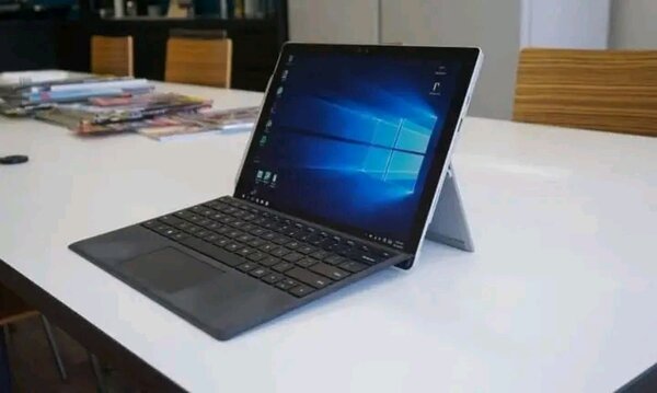 Tablette avec clavier détachable