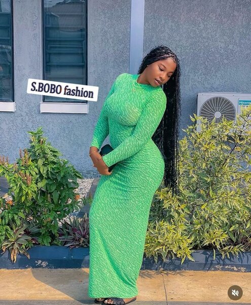 Robe longue verte élégante