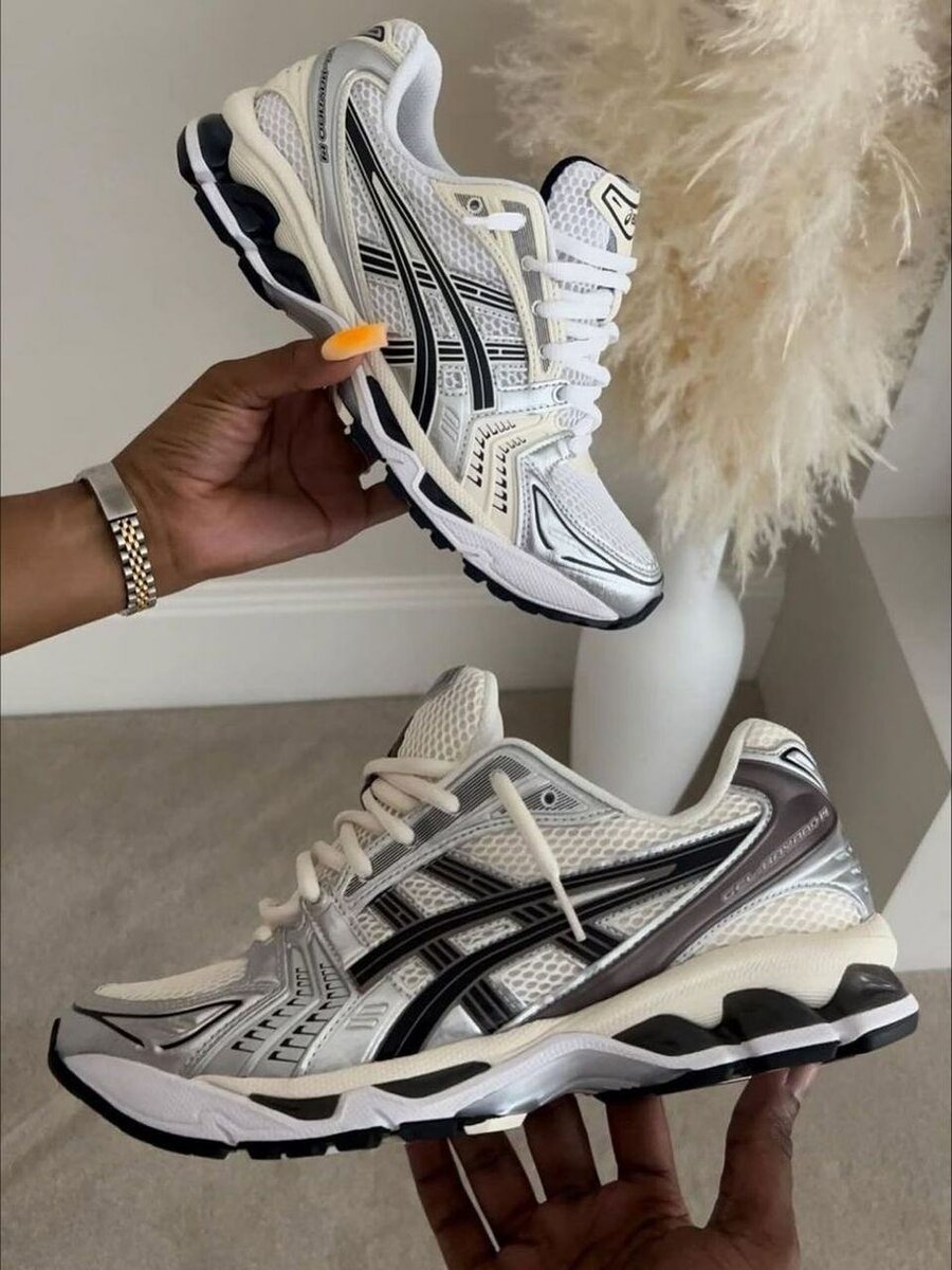 Chaussures Asics pour homme et femme