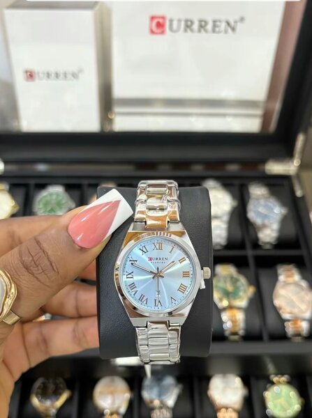 Montre dorée CURREN élégante