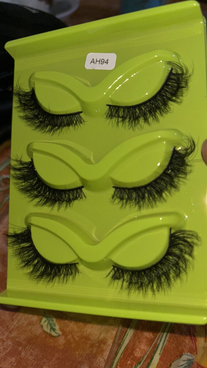 Faux cils volume dramatiques