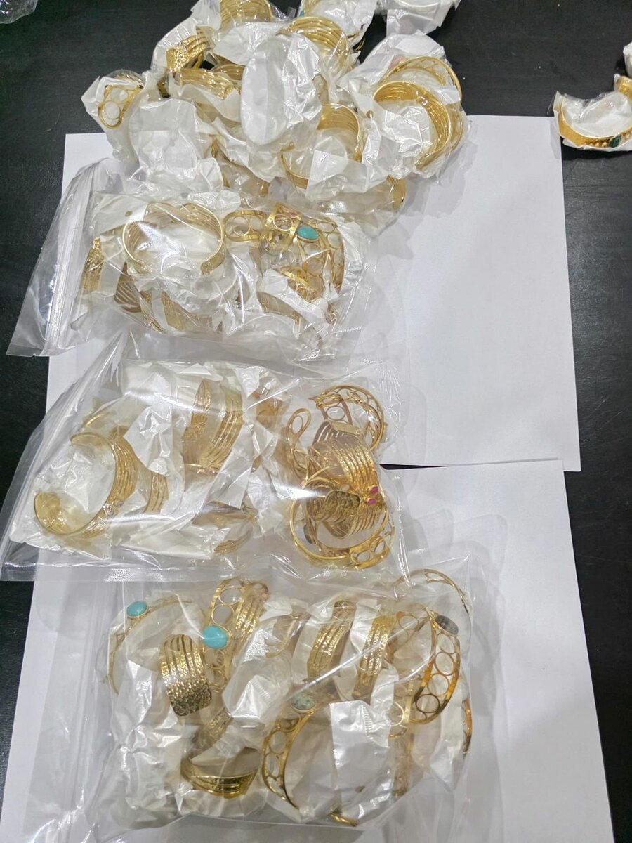 Lot de 20 Bracelets dorés chic