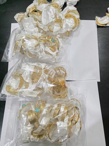 Lot de 20 Bracelets dorés chic