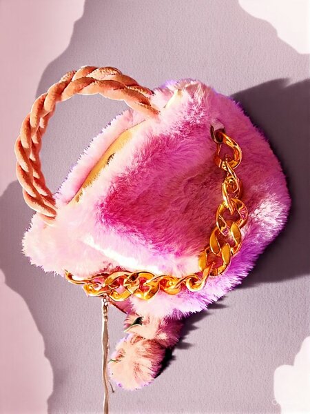 Sac à main fourrure rose chic