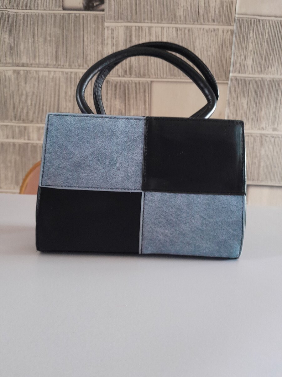 Sac à main chic bicolore