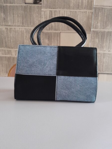 Sac à main chic bicolore