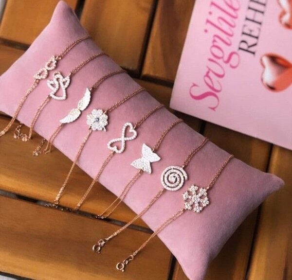 Bracelets élégants en or rose