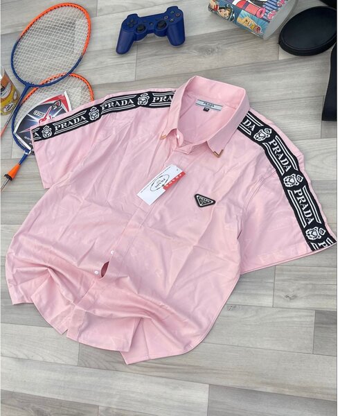 Chemise rose Prada élégante