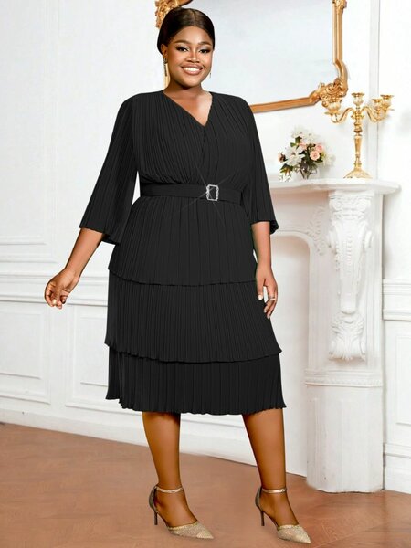 Robe plissée rose élégante