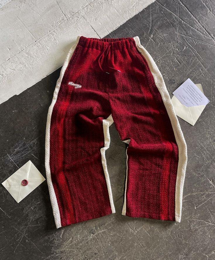 Pantalon en laine rouge et blanc