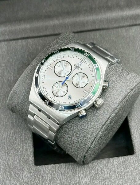 Montre chronographe Swatch homme