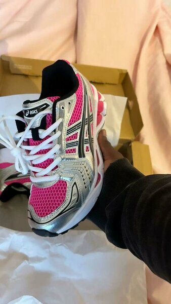 Baskets Asics roses/argent femme