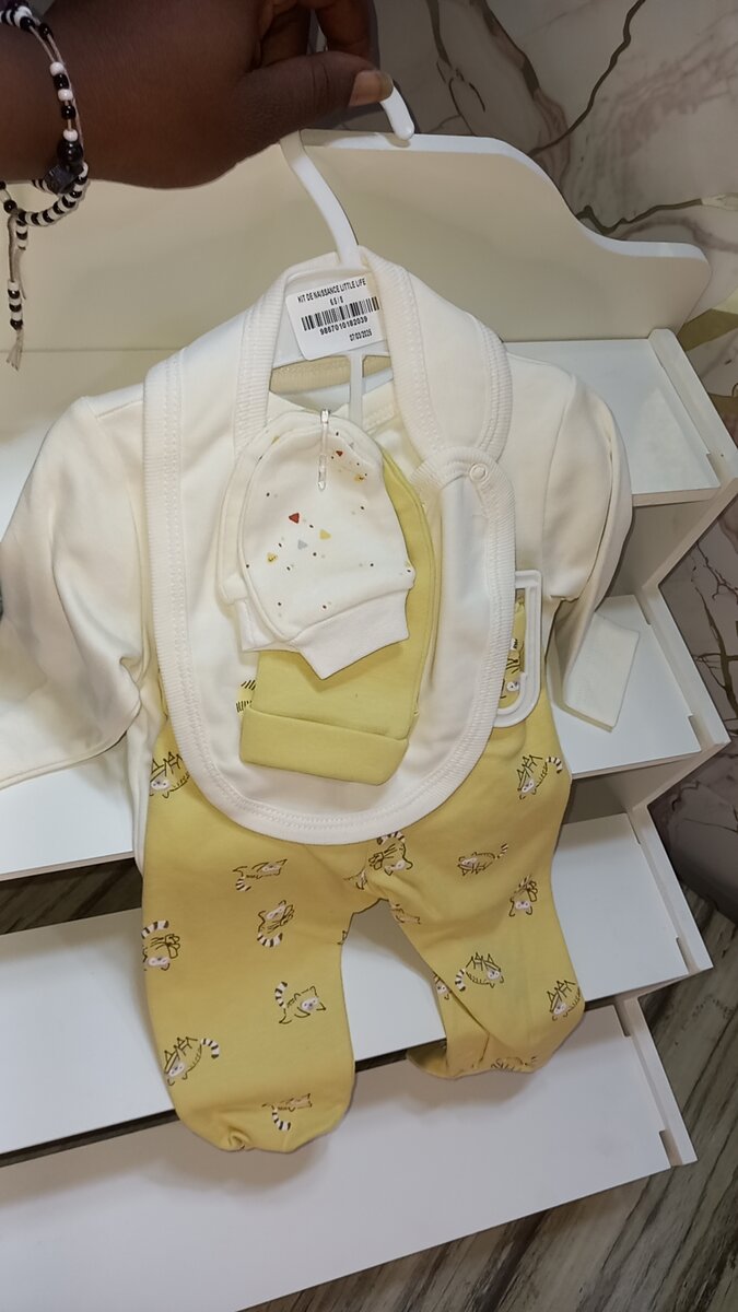 Pyjama bébé doux et mignon