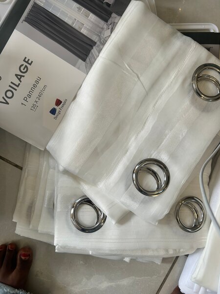 Rideau voilage blanc pour salon