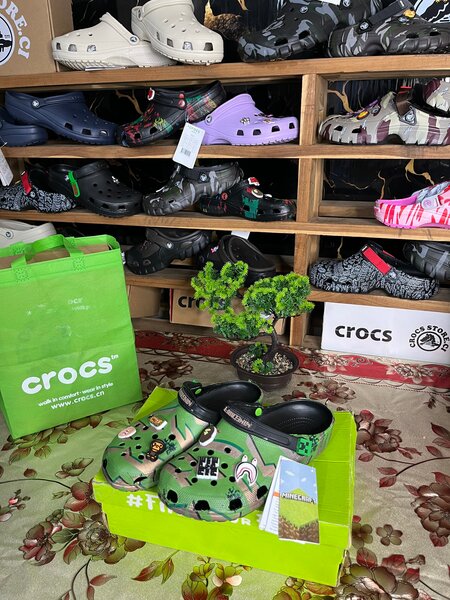 NOUVEAU CROCS MINE CRAFT
