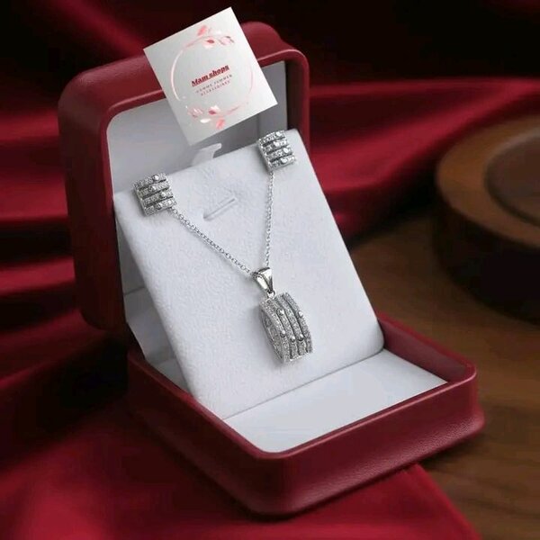 Ensemble Collier et Boucles d'Oreilles