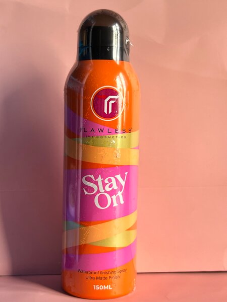 Spray fixateur stay on
