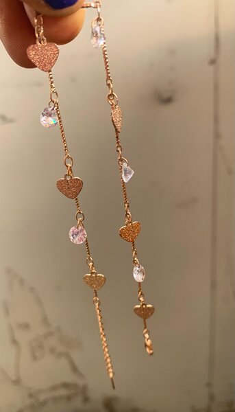 Chaîne au pied élégant