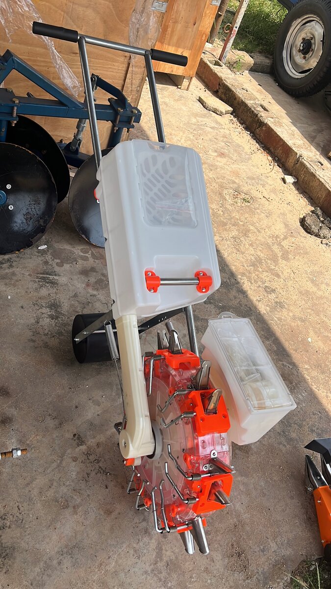 Semoir manuel robuste