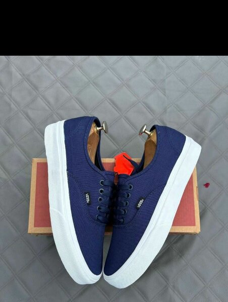 Chaussures basses bleu marine pour hommes