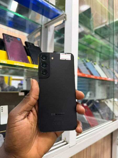 Samsung S22 2nd main