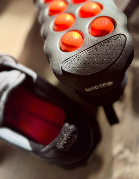 NIKE MIND 001 et MIND 002