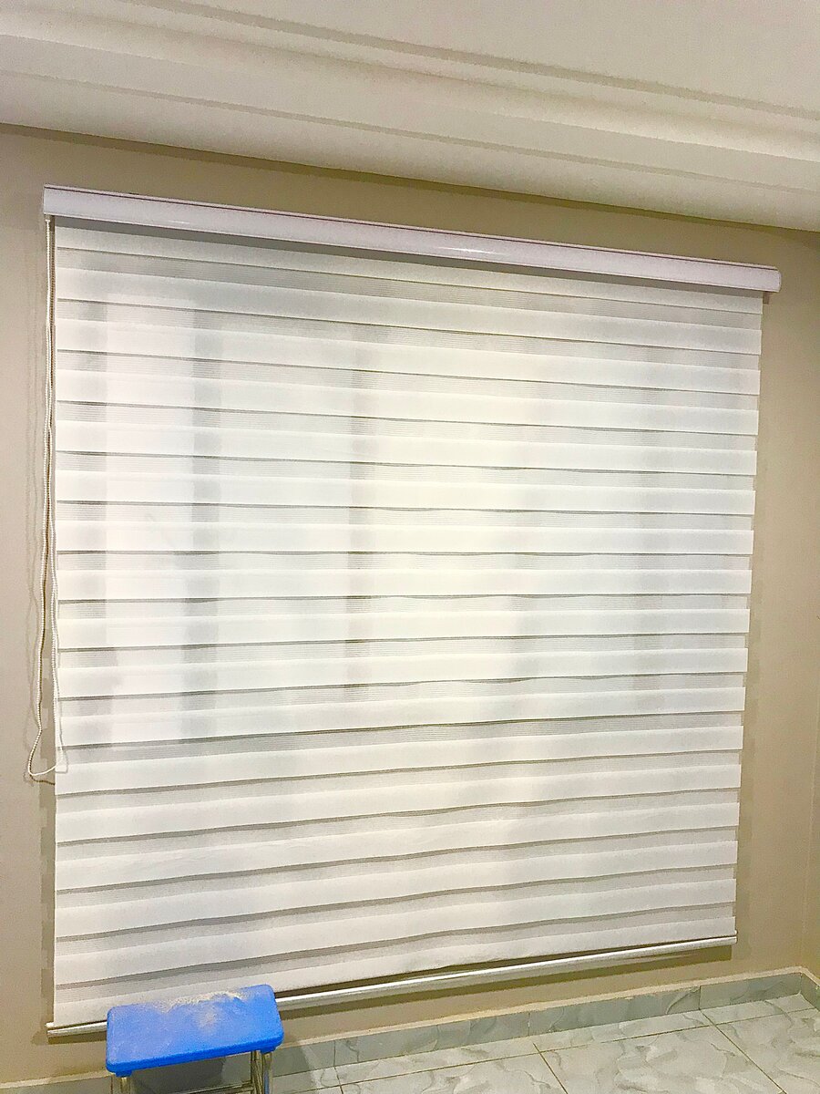 Store enrouleur blanc moderne