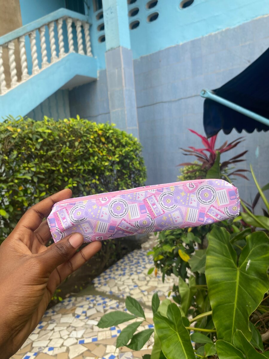 Trousse à crayons multicolore