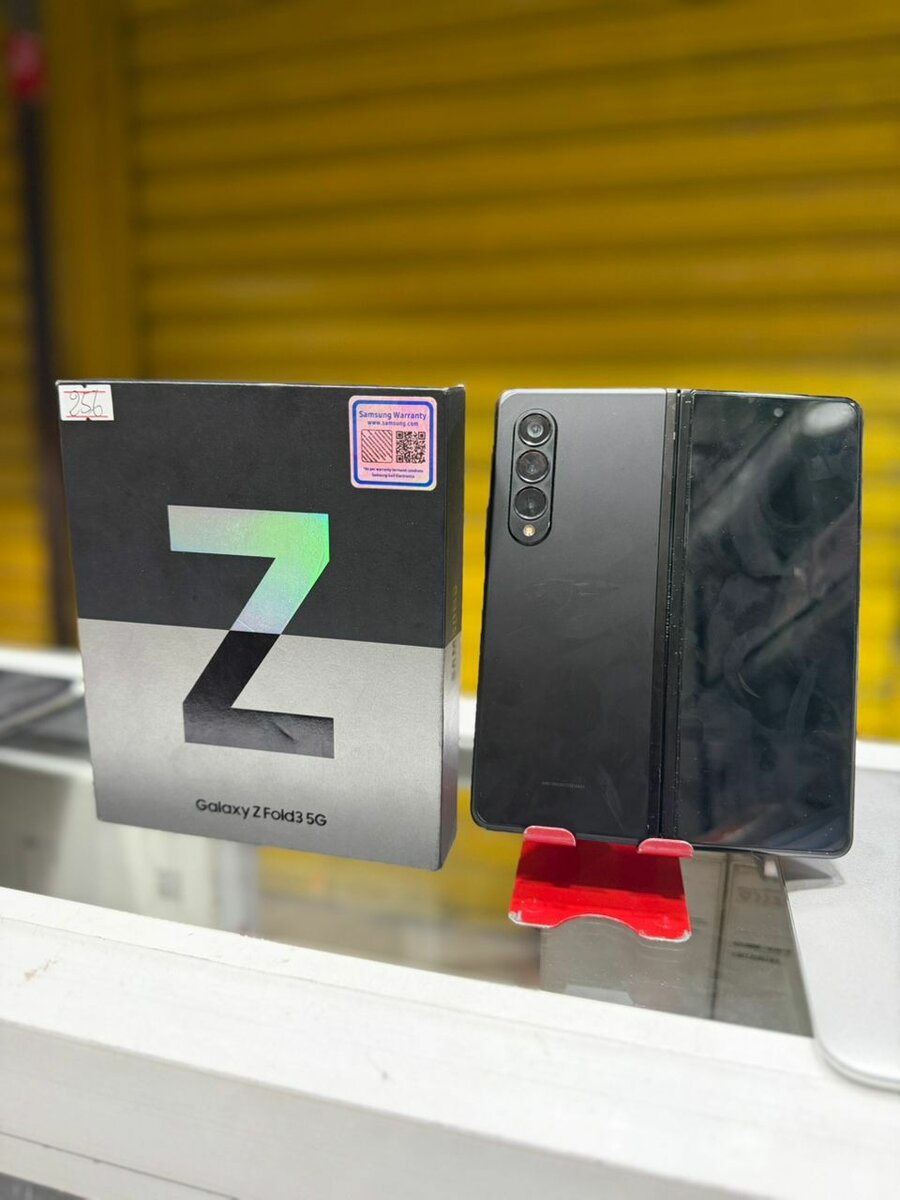 Galaxy Z fold 3 256 giga