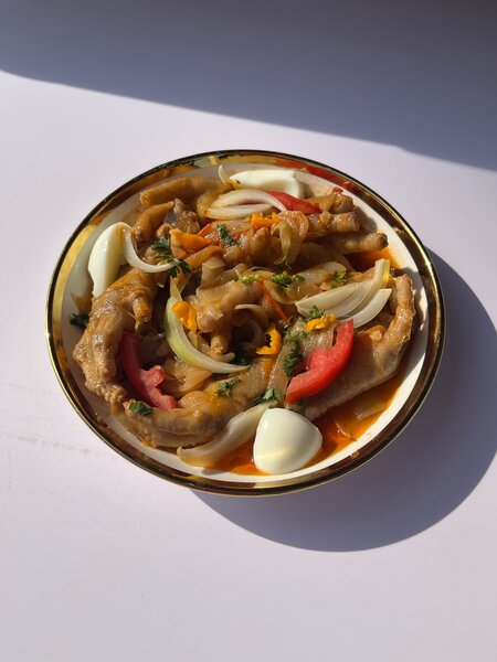 Pattes de poulet à lattieké