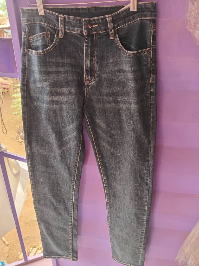Jeans droits pour hommes