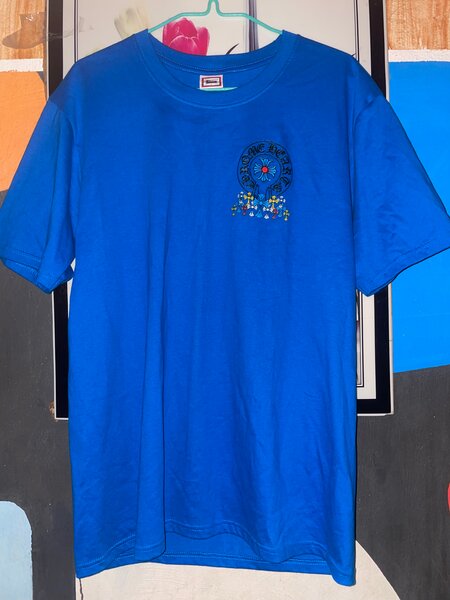 T-shirt bleu imprimée tendance