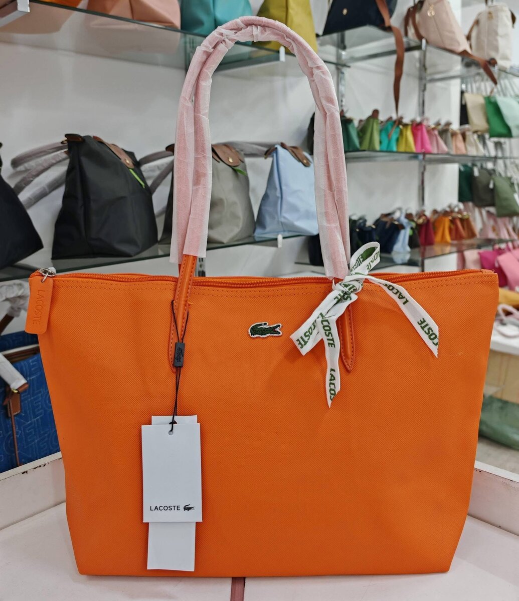 Sac à main Lacoste élégant