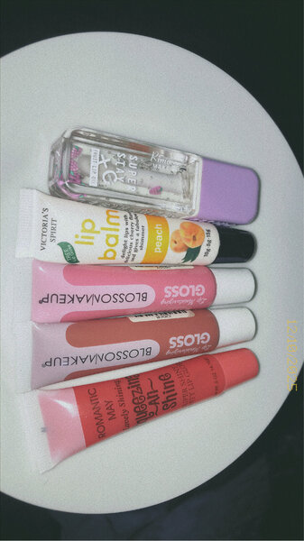 Ensemble de Gloss et Baume à Lèvres