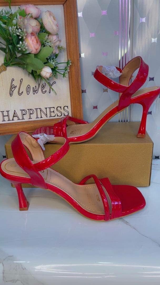 Sandales élégantes à talons hauts