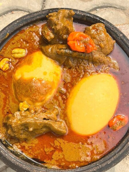 Plat de riz africain épicé