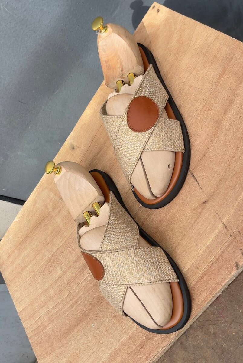 Sandales en cuir tressé